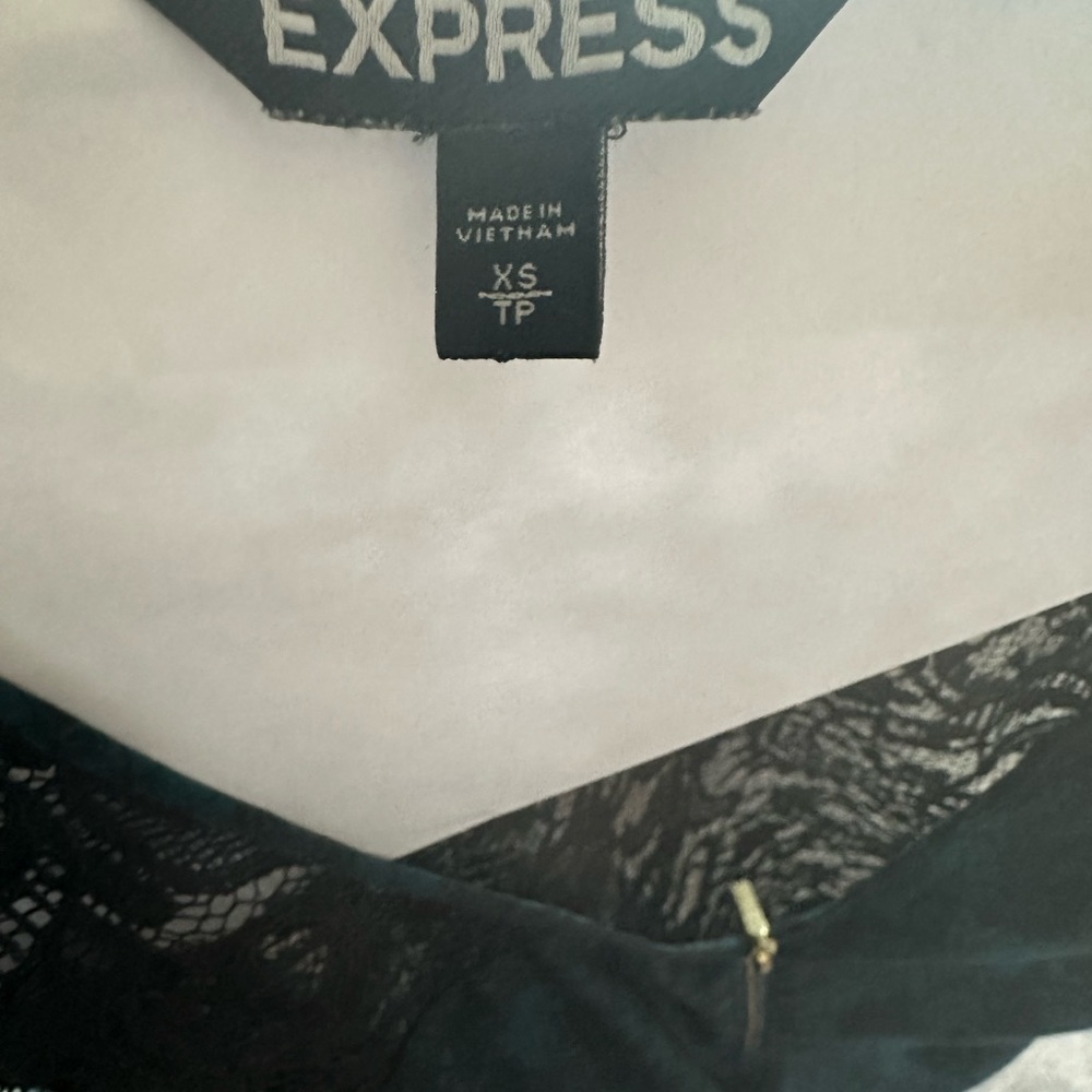 Express Top - Picture 4 of 5